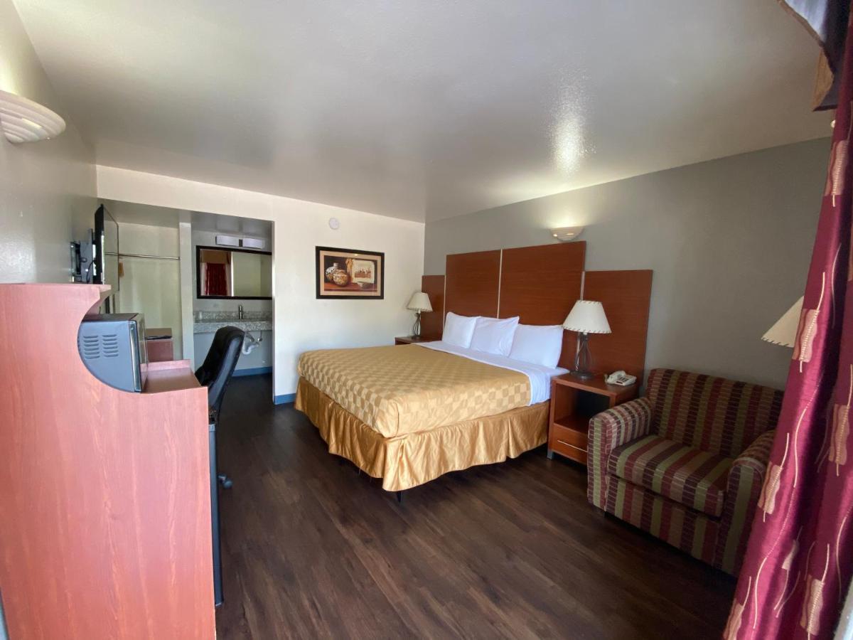Travelodge By Wyndham Albuquerque West Eksteriør billede